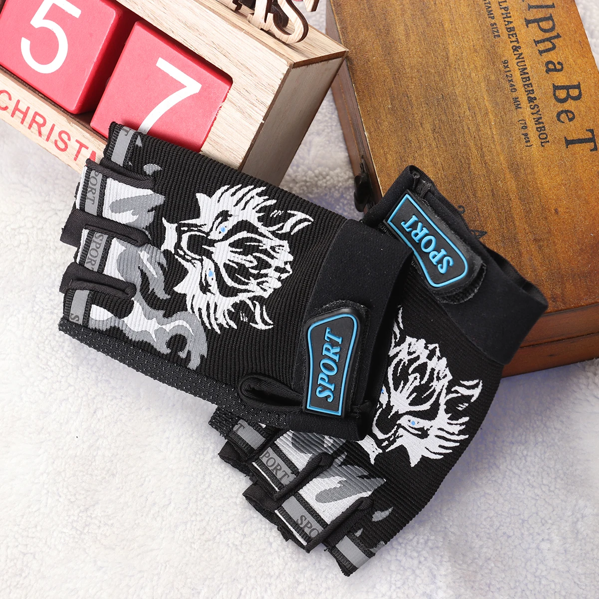 

Half Finger Cycling Breathable Durable Kids Riding Gloves Sweat Absorbing Non Slip Motorcycle Gloves