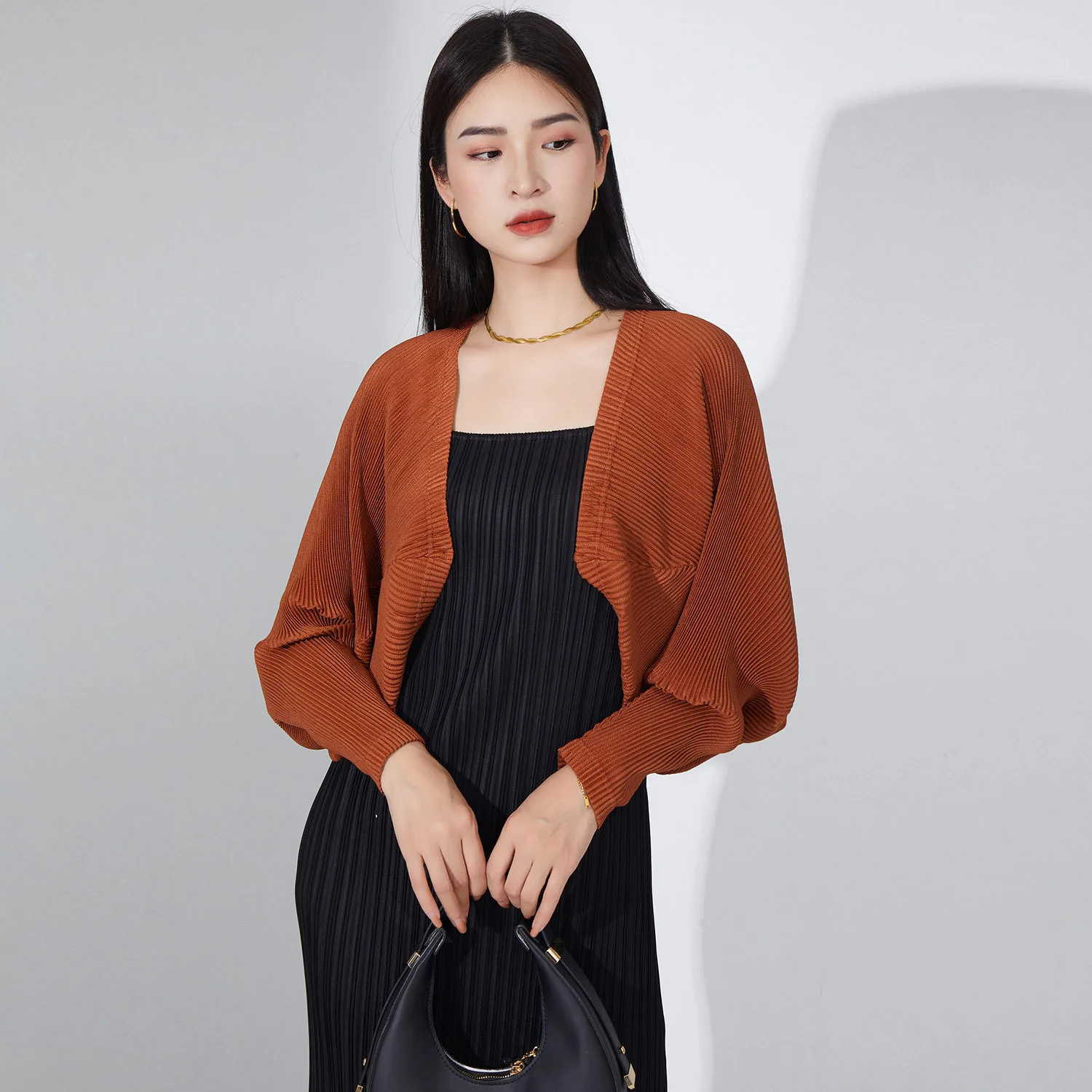 

Long Sleeve Cardigan Women's Clothing 2023 Autumn Winter Loose Miyake Pleated Stretch Batwing Sleeves Short Outerwear Female