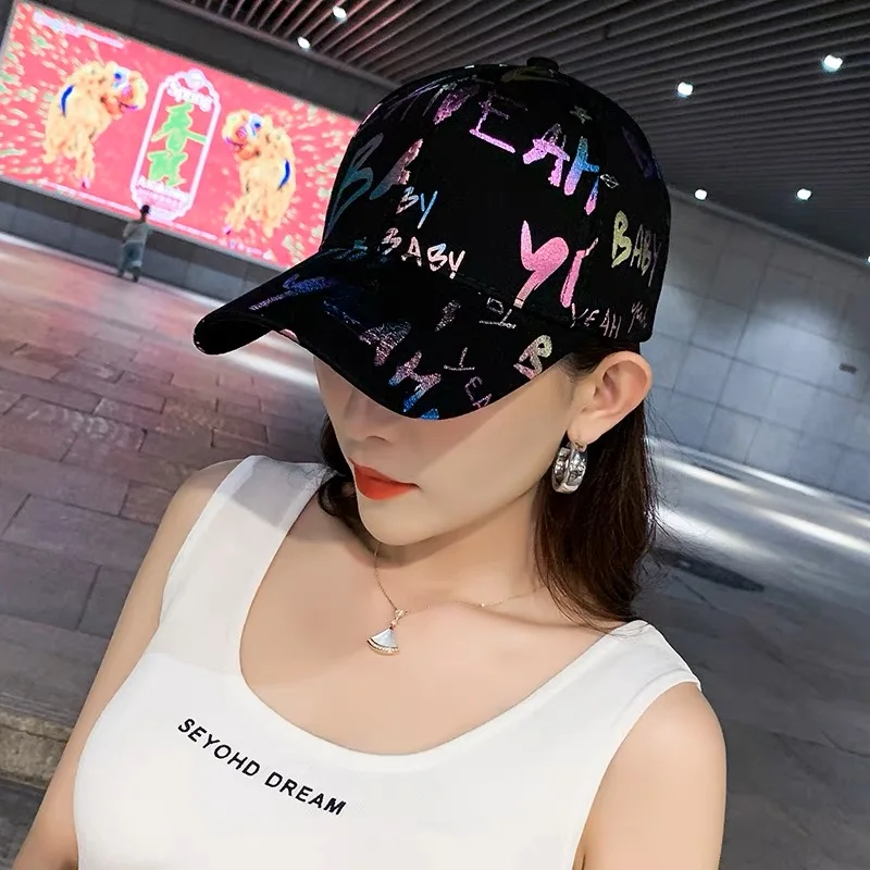 Cool Shiny Gradient Graffiti Letter Kpop uomo donna cappelli da Baseball cotone semplice Streetwear comodi berretti sportivi Casual Hip Hop