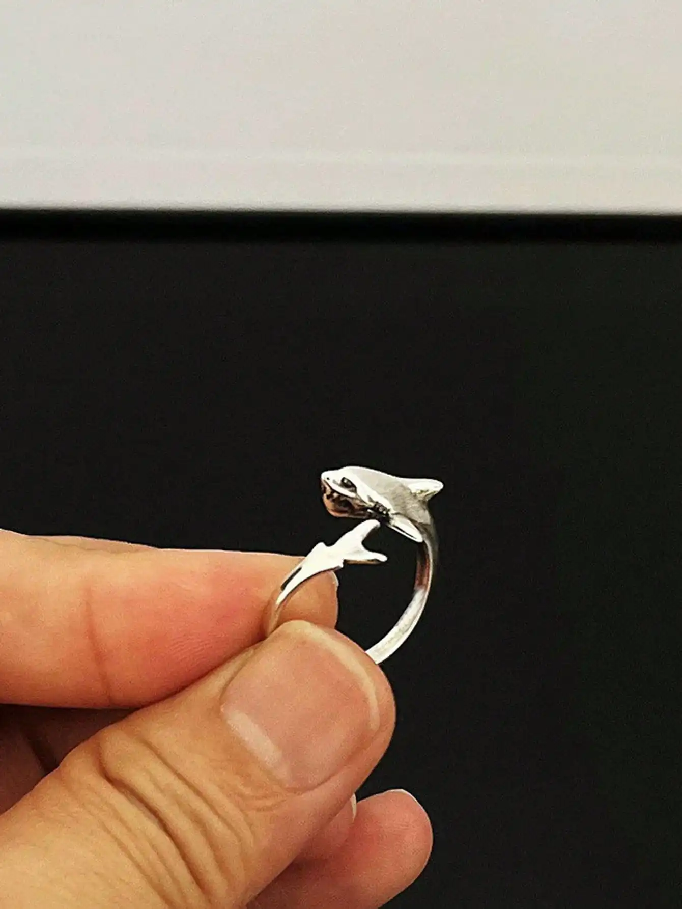 

Silver-Tone Open Shark Head Design Adjustable Ring for Unisex Daily Wear