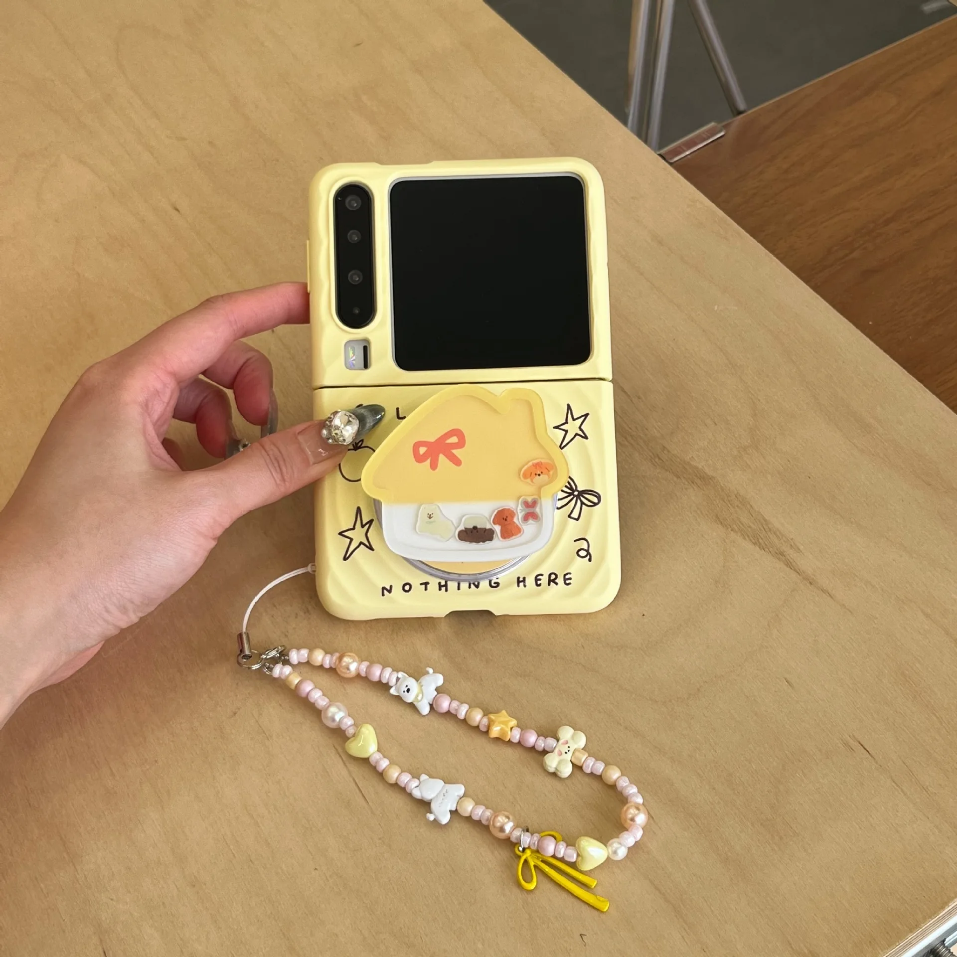 

Cartoon House Phone Stand Case for Samsung Galaxy Z Flip 7 6 5 4 Protective Back Cover for ZFlip5 ZFlip6 ZFlip7 Case Shell