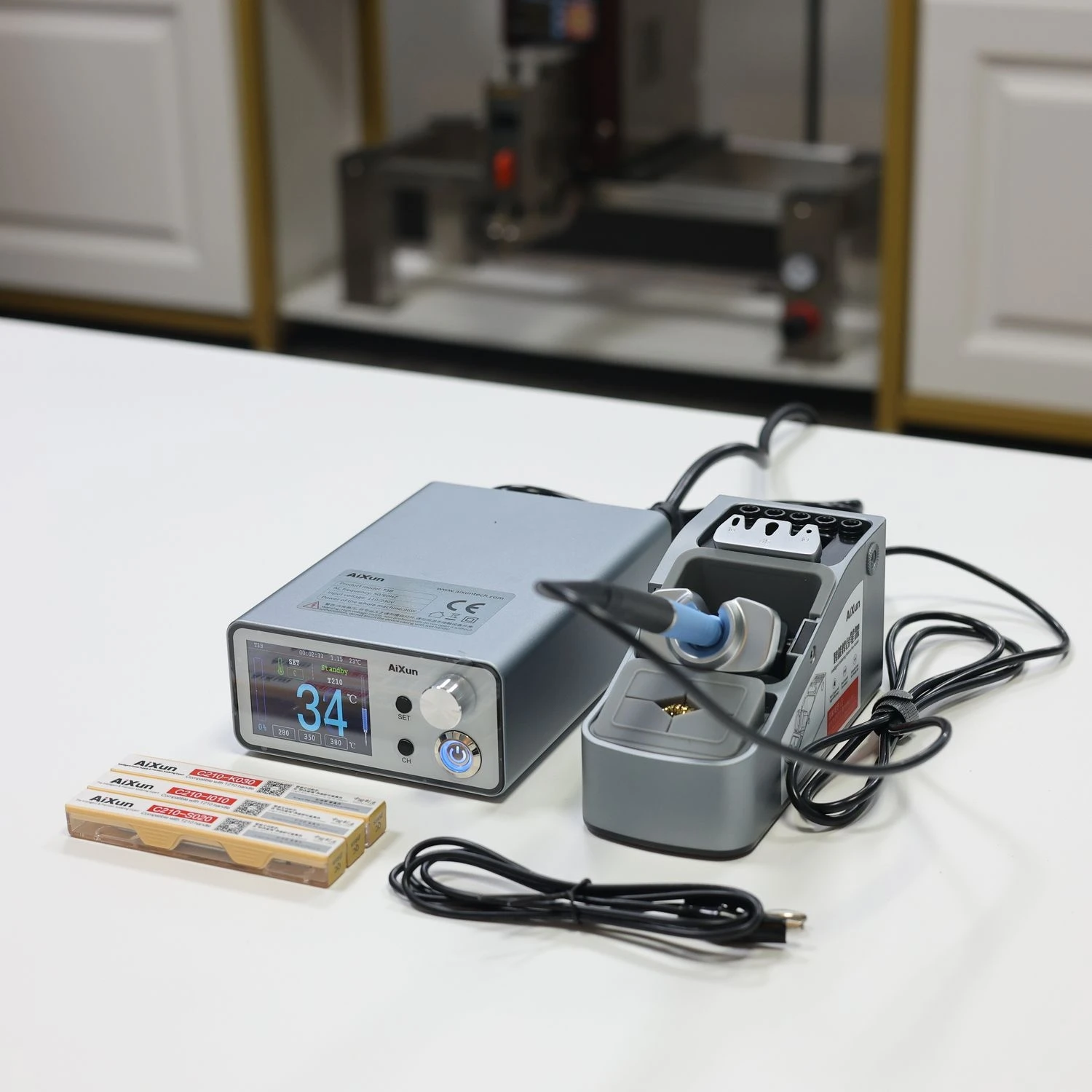 

AiXun T3B 96W Micro Soldering Station With T115/T210 Series Handle Welding Iron Tips Electric Set for SMD BGA Repair