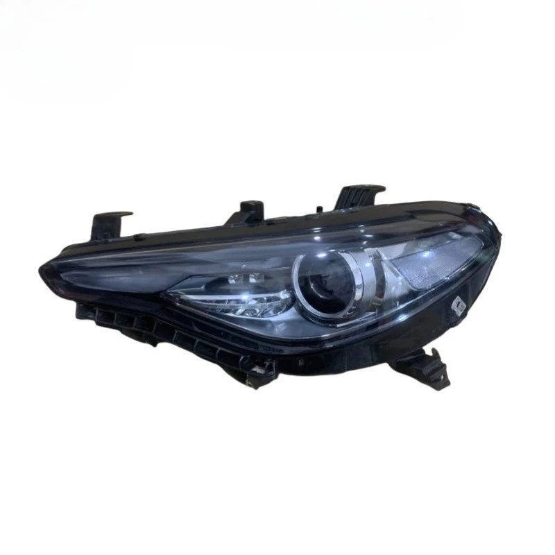 For Alfa Romeo Giulia Headlights 2017-2022 Stelvio Xenon Headlights Left and Right Headlights Headlamps