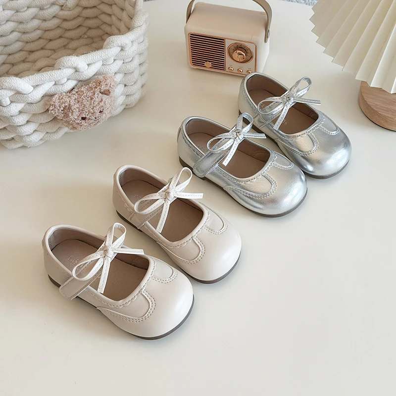 

Детские кожаные туфли для девочек «Принцесса» 2026: Новинка, круглый носок, мягкая подошва, универсальные, на каждый день, простой дизайн, низкий вырез, размеры 21-30