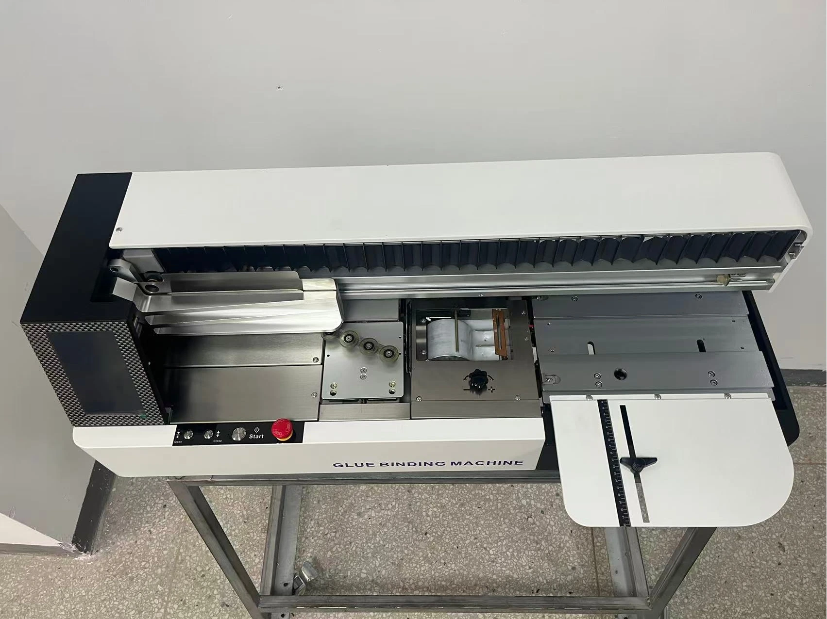 D50A4 Heavy Duty Touch Screen Automatic Desktop Perfect Binding Machine 300 Books Per Hour Max Spine Thickness 55mm