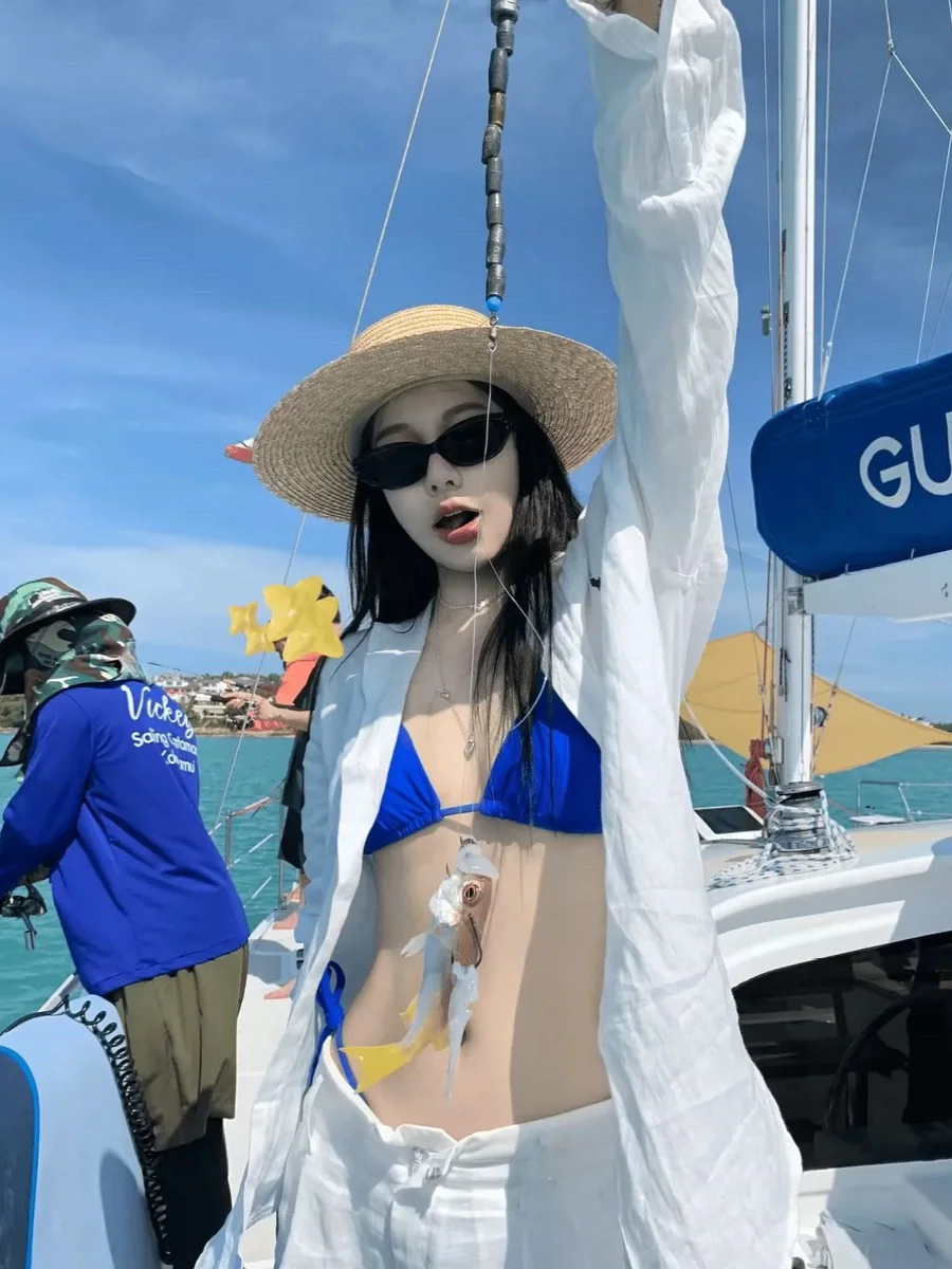 

Женский купальник-бикини Klein Blue, сексуальный, с тонкими бретелями, с эффектом пуш-ап, для горячих источников, с чашечками, без косточек.