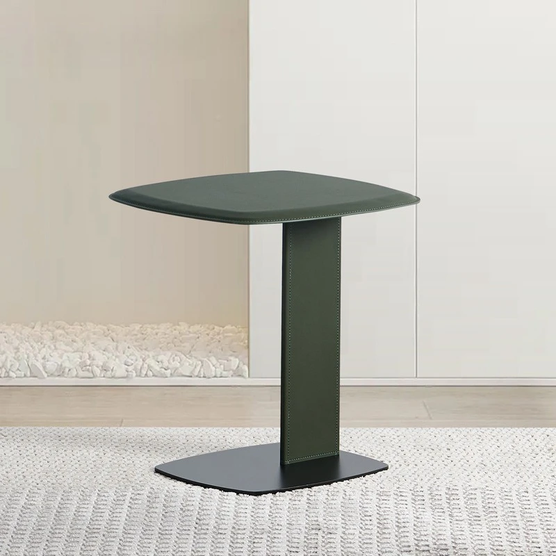 イタリア製ミニマリストサドルレザーソファエッジテーブル、埋め込み式リビングルーム、クリエイティブなコーナーテーブル、高級感のあるベッドサイドテーブル