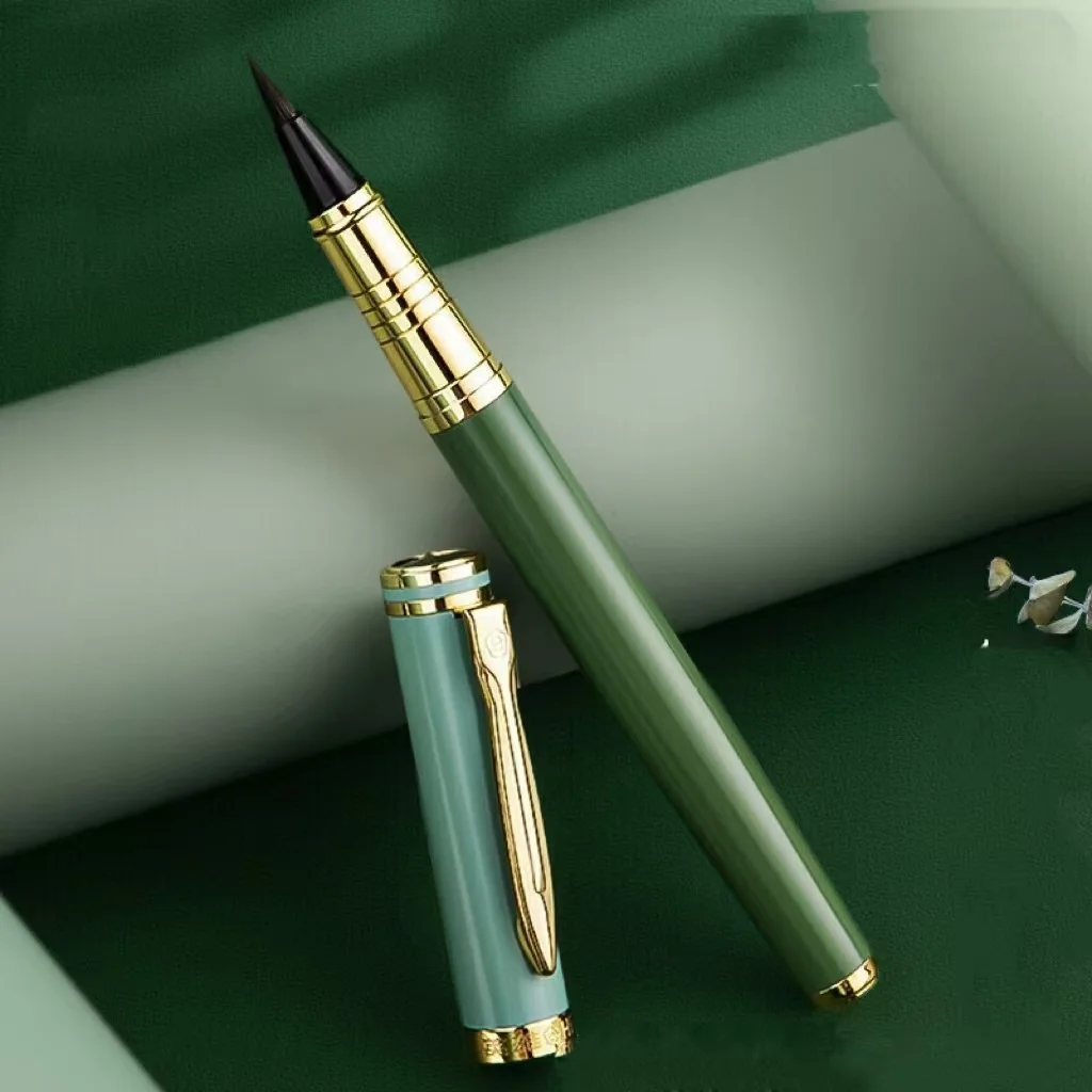 El poste de práctica de caligrafía con pincel suave tipo bolígrafo puede agregar tinta, pincel para estudiantes y adultos, letras sin metal