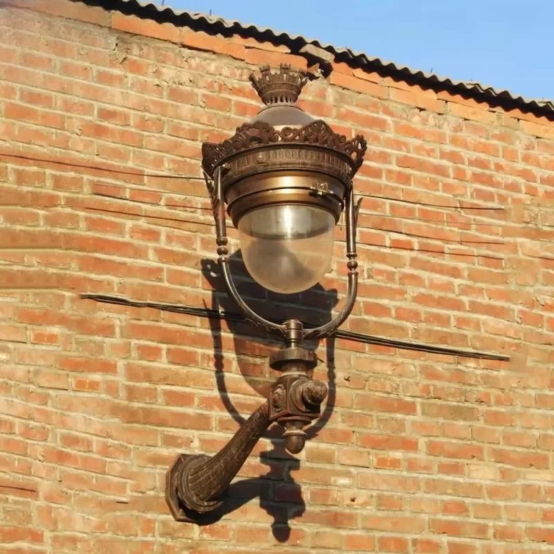 Antique Waterproof Wrought Cast Iron Wall Lamp Bracket Metal Crafts for Home Garden Outdoor Decoration Light for Sale