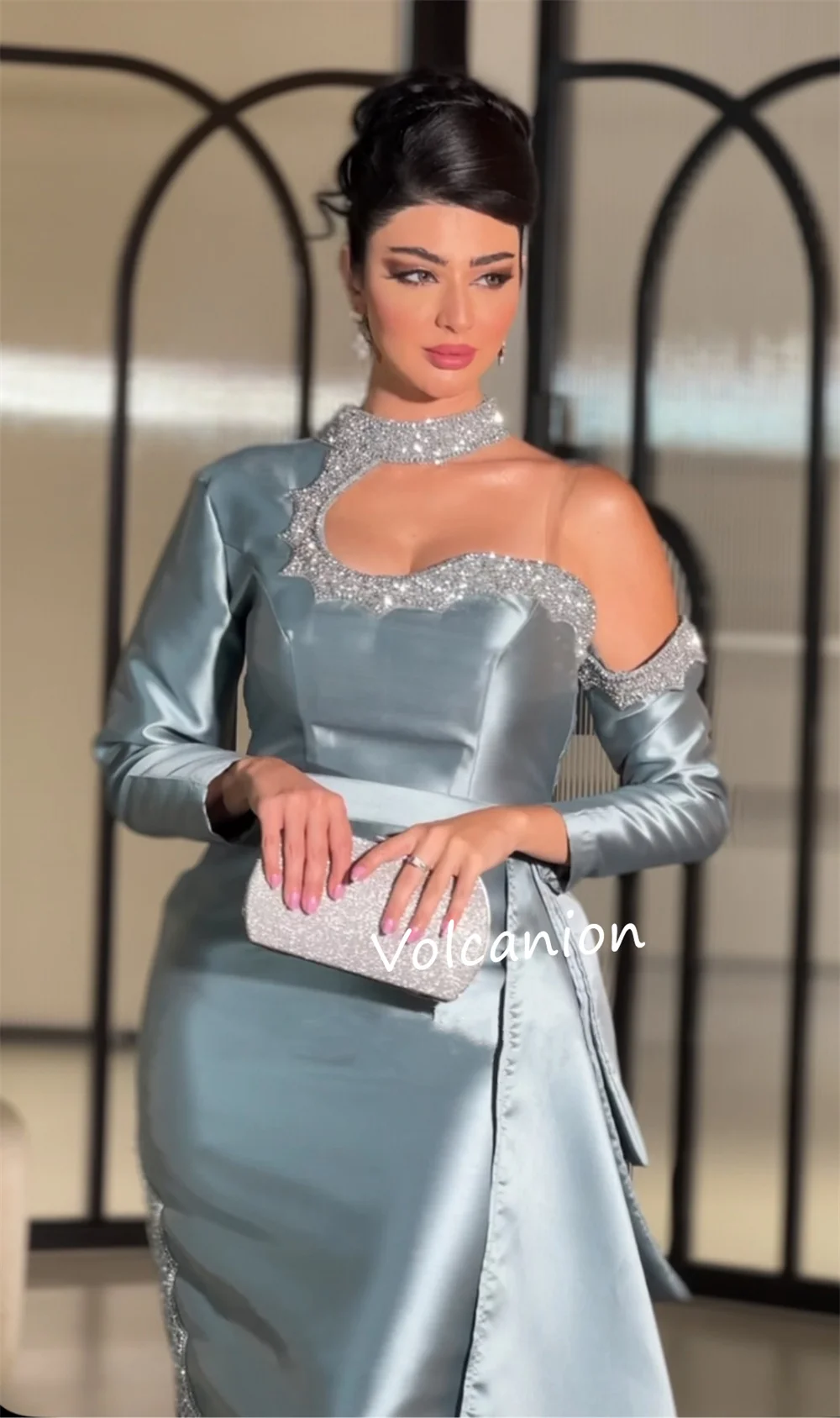 فساتين متوسطة الطول مخصصة مطرزة بالترتر على الكتف من Charmeuse مناسبة رسمية كلاسيكية أنيقة #2