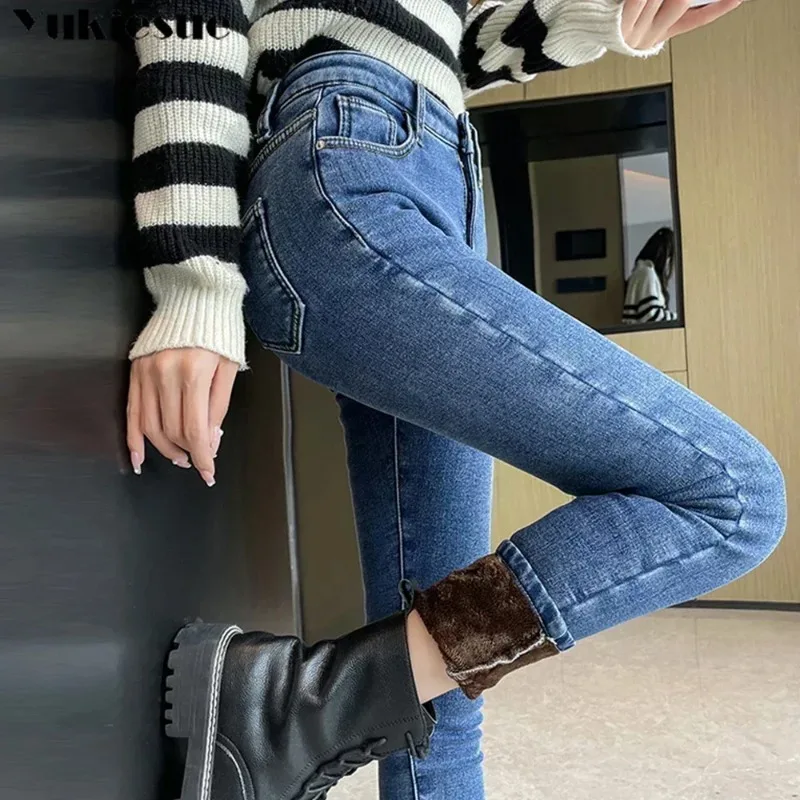 Winter Dikke Fleece Hoge taille Warme Skinny Jeans vrouwen Dikke Vrouwen Stretch Knop Potlood Broek Moeder Casual Fluwelen vrouwen Jeans