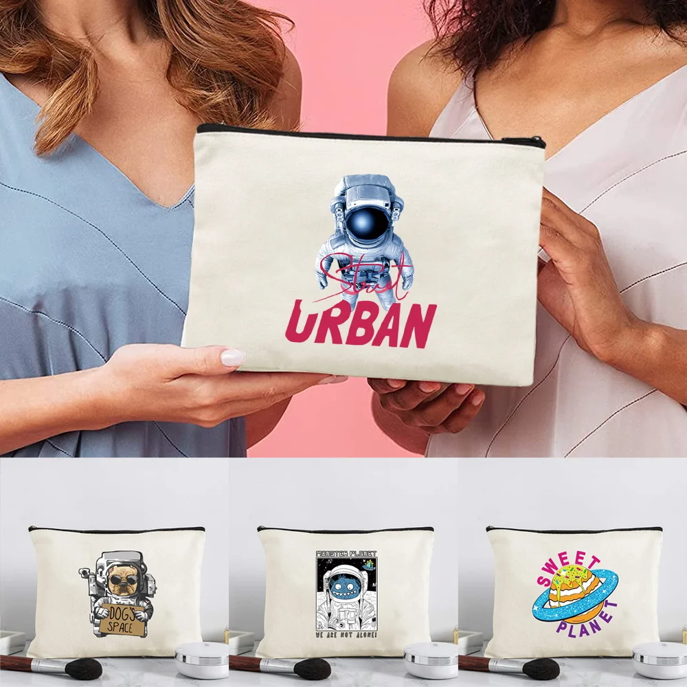 Astronaut Pattern Travel Carry-On Clutch Makeup Bag Portable Storage Bag Large Capacity Minimalist Clutch Daily Cosmetic Bag