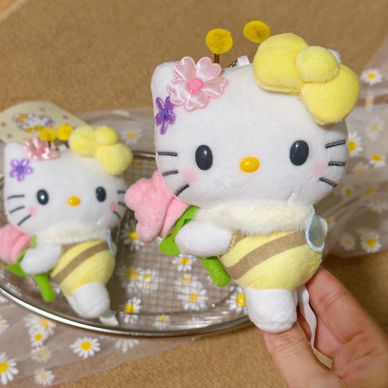 

Плюшевая игрушка-брелок Sanrio Garden Little Bee Series Hello Kitty Honey Bee, мягкая плюшевая кукла-кошка в виде цветка, подвеска для сумки