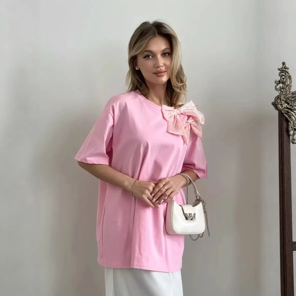 2026 Hot Sale Loose Fit Cotton T Shirt Women 3D Rhinestone Bowknot Tee Top for Casual Daily Wear