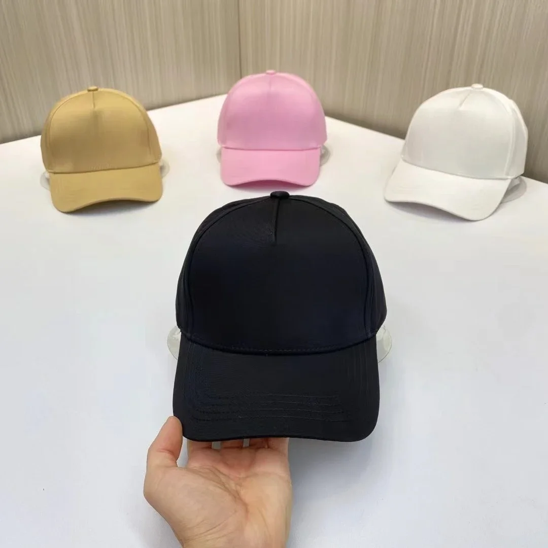 

Unisex Stylish and Casual Baseball Caps/flat Caps/sun Hats, Retro Hiking Hats, Trendy Street Style, Perfect for Holiday Gifts.