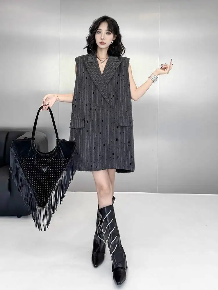 

2025 Spring Niche Designer Women's Vest Hong Kong Style Ripped Rhinestone Striped Loose Mid Length Blazer Dress