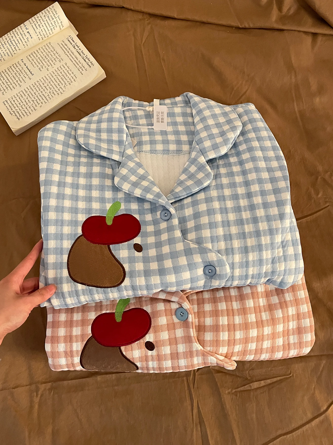 

Свободный повседневный женский домашний комплект из воздушного хлопка с многослойной подкладкой, осенне-зимний теплый домашний костюм в клетку с милым принтом собаки из чистого хлопка