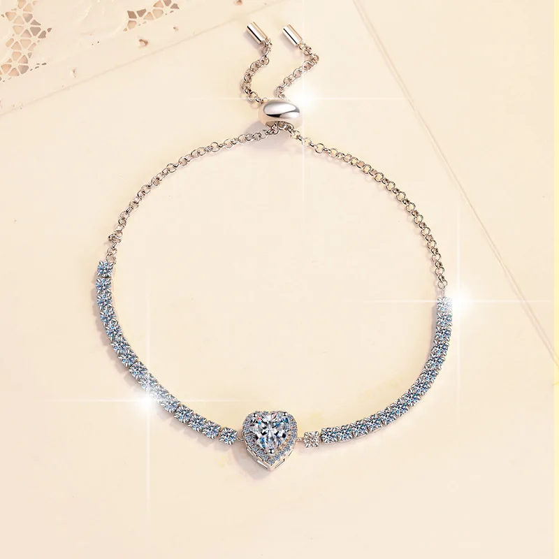 Heart-shaped Fashion Starry Sky Bracelet, PT950 Platinum, 2CT Moissanite, for Women, Temperament Enhancing Style