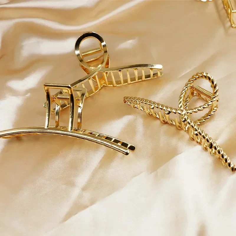 

Women Gold Metal Hair Claw Clip Butterfly Geometric Elegant Hair Clip Claw Clamp for Girls Headwear Korean Hair Accessories