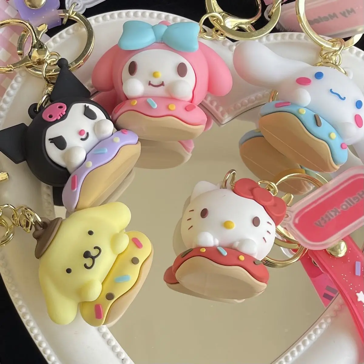 Kawaii new Hello Kitty Cinnamoroll Kuromi My melody series donut keychain Sanrio girl heart cute school bag pendant wholesale