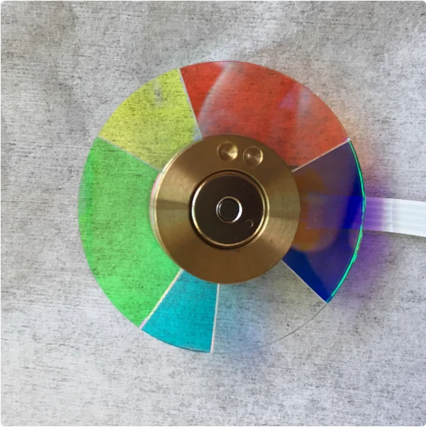 Цветовое колесо Новое цветовое колесо проектора для проекторов HT-D382 、D482、HT-D386、D486、v18、V27W Цветовое колесо Новое цветовое колесо проектора для проекторов HT-D382 、D482、HT-D386、D486、v18、V27W