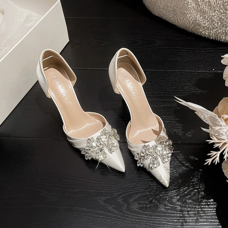 

French high heels, women's new style, rhinestone white wedding bridal shoes, elegant socialite hollow dress single shoes