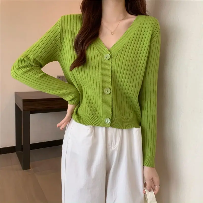 Sweet Women\'s 2024 Autumn Winter New Patchwork V-neck Button Screw Thread Fashion Solid Color Versatile Knitted Long Sleeved Top