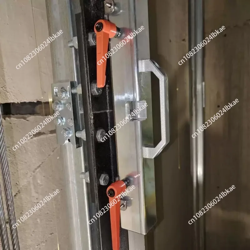Magnetic suction elevator guide rail docking device connecting artifact, elevator special knife blade ruler