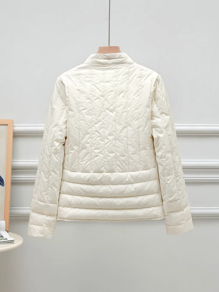 Leichte Daunenjacke für Damen, 2025, Herbst neuer Stil, V-Ausschnitt, Innenfutter, 90 weiße Entendaunen, stilvolle und schlanke warme Jacke