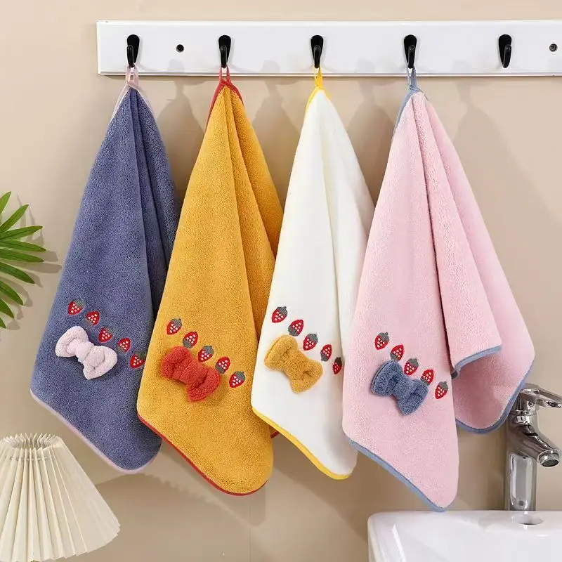 Coral Fleece Embroidered Strawberry Bath Towel, Quick-Drying and Absorbent, for Home Use, Adult Face and Body Towel