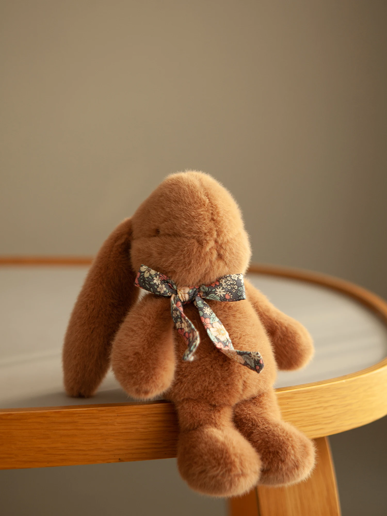 Brown Fluffy Plush Toy with Floral Bow Cute Huggable Stuffed Rabbit Soft Toys for Kids Gift Baby Toys Wholesale Plushies
