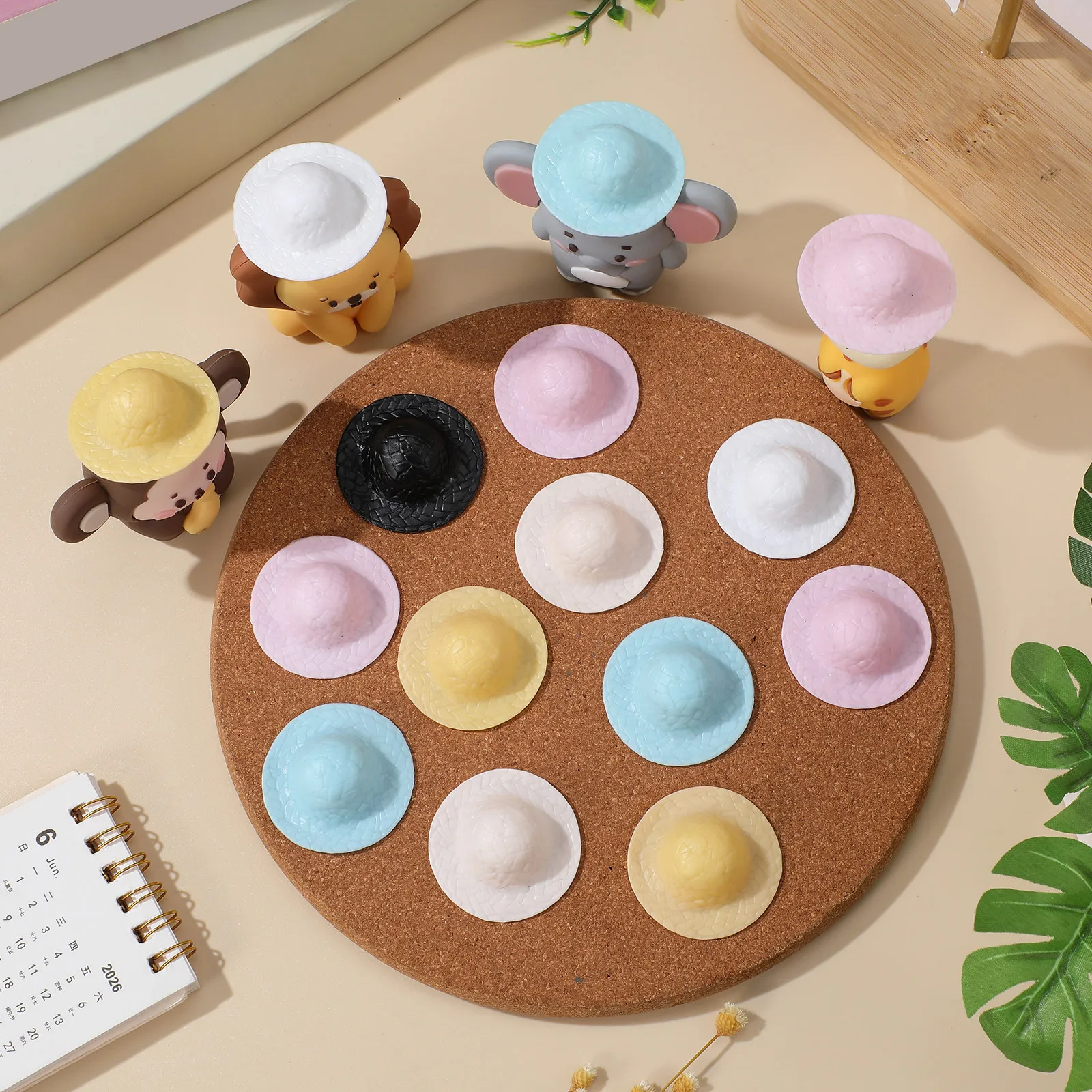 

60Pcs Mini Fake Straw Hat Exquisite Handcrafted Hat Decor for Birthday Christmas Gifts Photo Prop Accessory Mini House Adornment