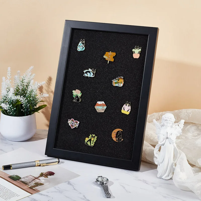 علبة عرض لعرض الميداليات ، إطار صورة خشبي ، مجموعة بروش ، علبة دبوس عسكرية ، 1 صوان #3