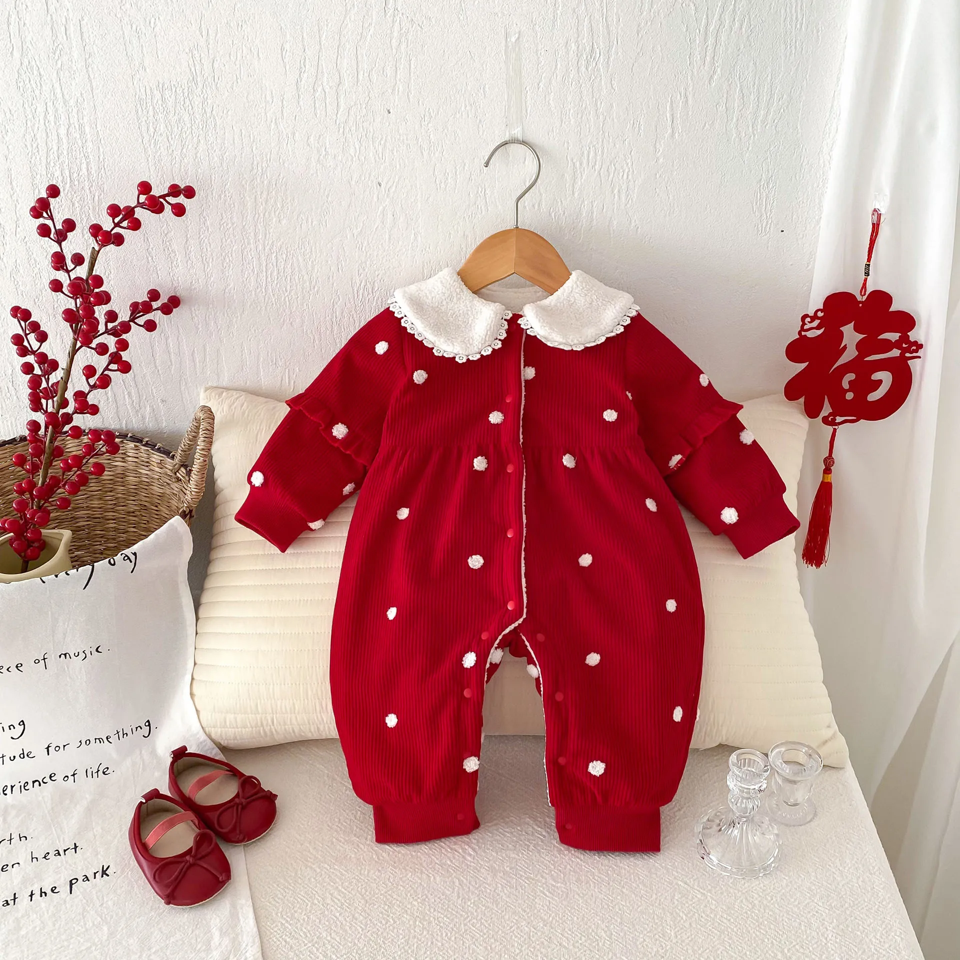 Korean Baby Girls Winter Jumpsuit Thickened Warm Red Polka Dot Princess Cotton Quilted Infant Girls Rompers Newborn Girl Outfits