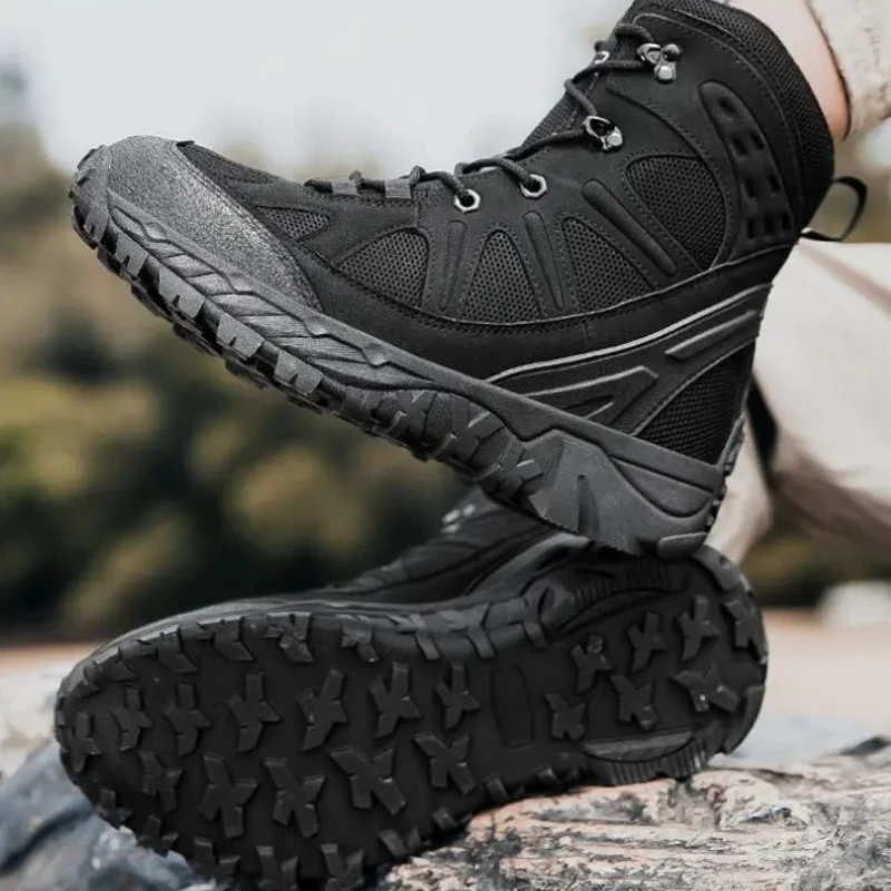 

Men's High-Top Street Style Boots Non-Slip Rubber Sole Comfortable Breathable Durable Short Boots Versatile Style for Students