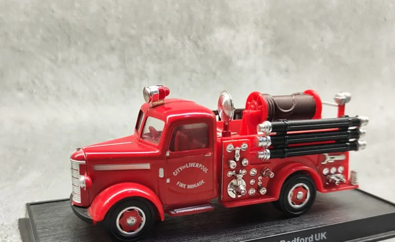 1/43 recién llegado, precio especial, Metal fundido a presión, modelo de motor de bomberos británico, colección de muebles, juguetes para niños