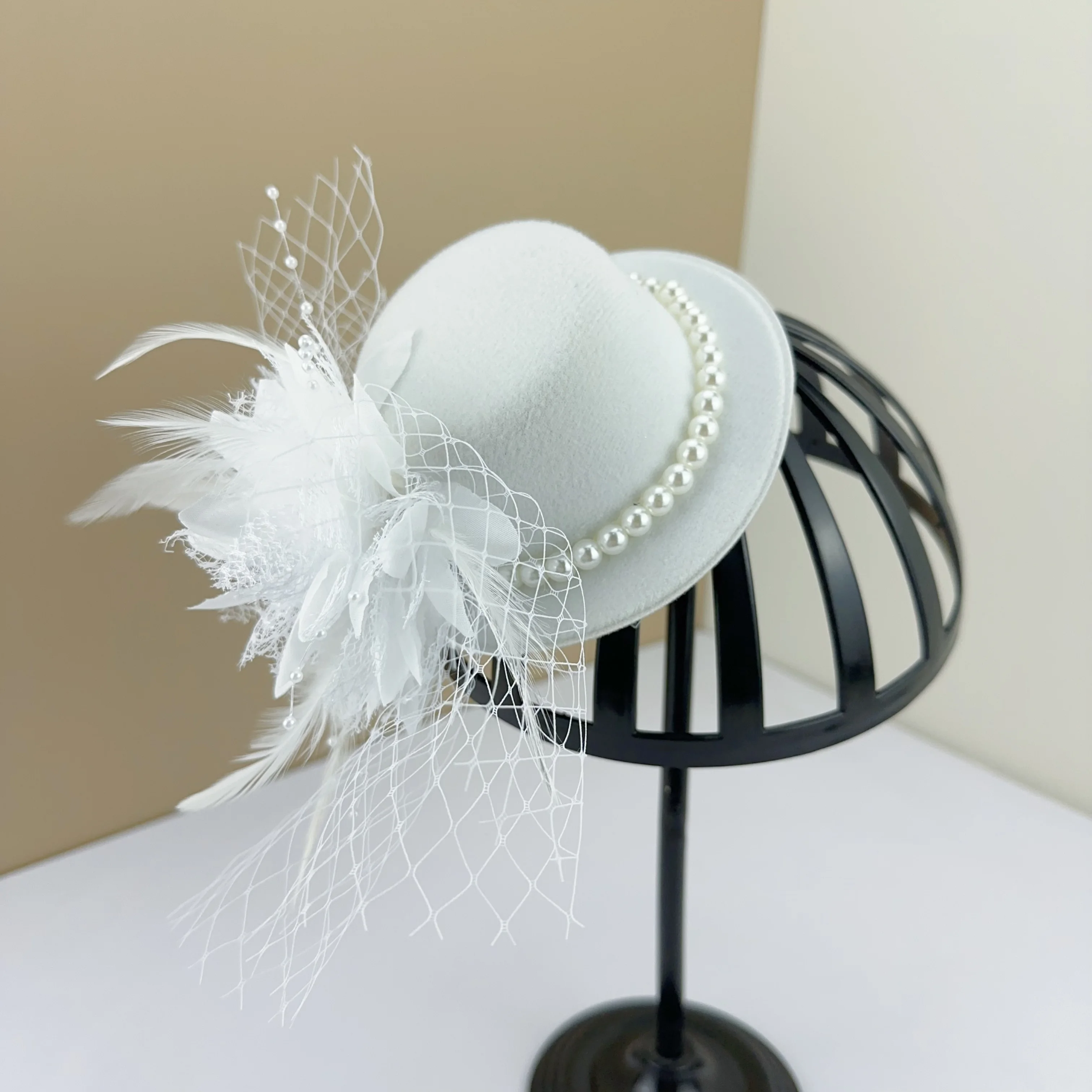 

Chic Pearls Fascinator Hat Retro Women Cocktail Wedding Party Church Headpiece Headwear Hair Accessories