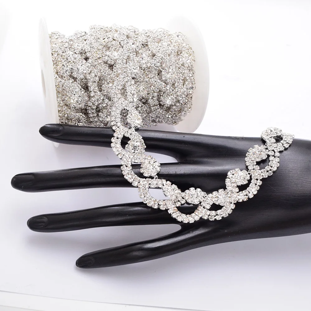 

1/5 Yard Crystal Flower Shaped Diamond Chain Used for Sewing Dress Wedding Dresses Accessories