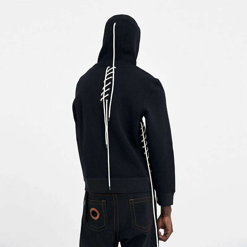 Suéter com capuz de algodão YOJI OOAK O mesmo suéter com capuz é escuro