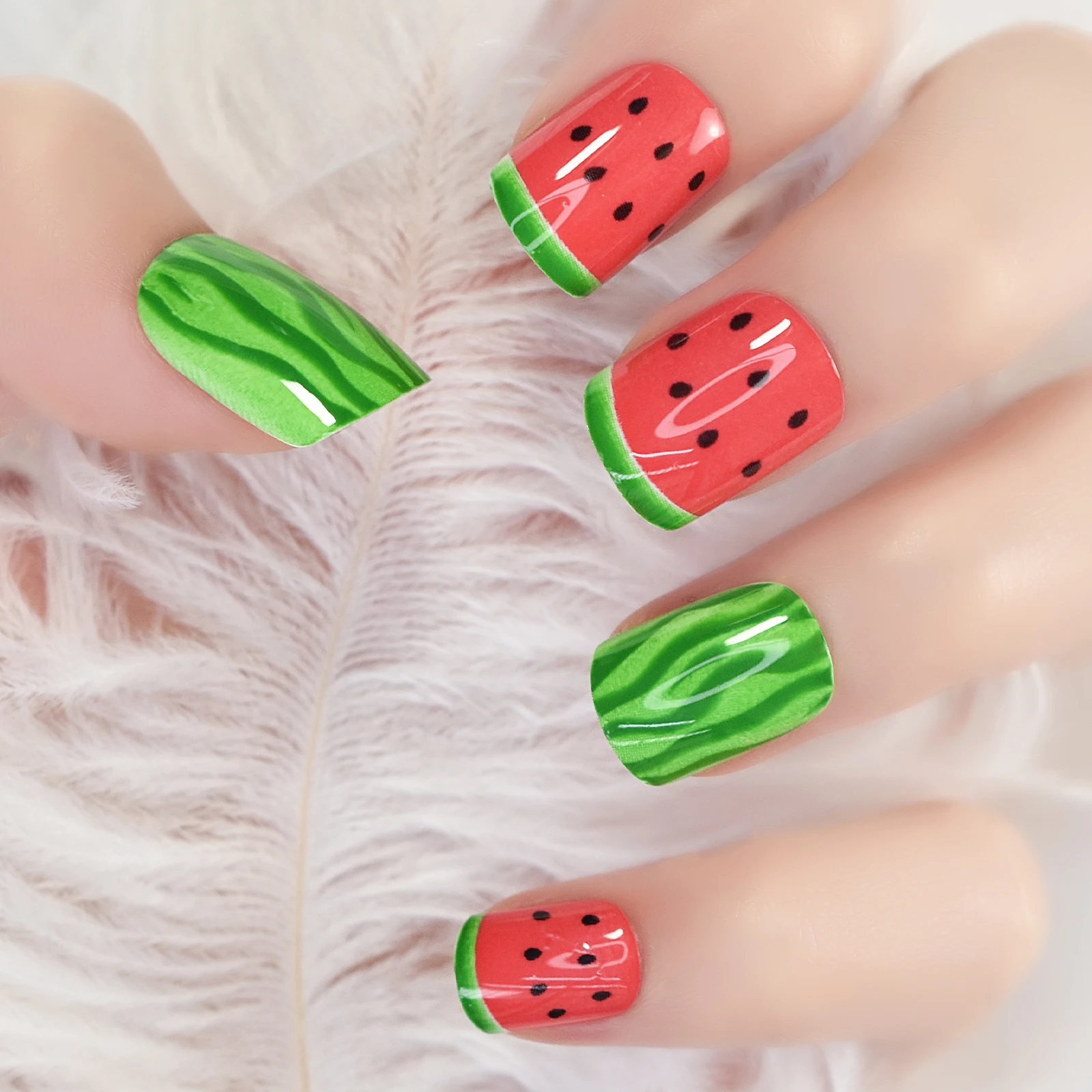 Watermeloen Rood Groen Druk op Nagels Medium Kort Squoval Glanzende Gel Nepnagels Manicure Herbruikbare Franse Valse Nagels Art Tips