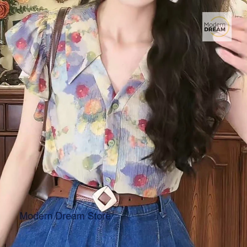 French oil painting floral short-sleeved V-neck shirt female summer chic unique high-grade temperament small flying sleeve top