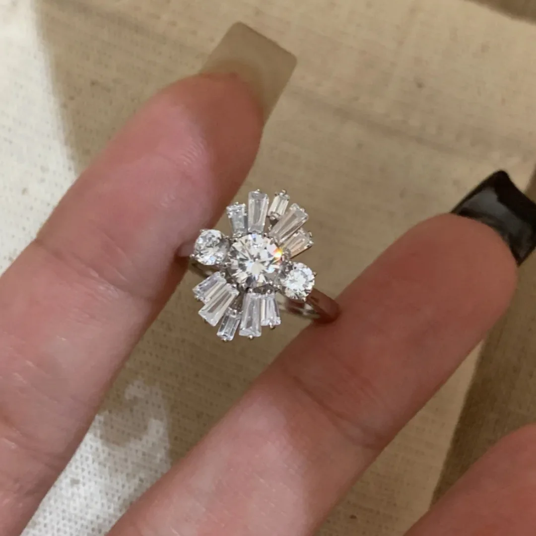 Original Design Vintage inlay Diamonds Blossoming Flower rings for women High Grade Fashion Unique Ring Wedding Jewelry Gift