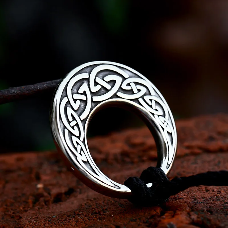 BEIER Europe Celtic knot Retro Crescent Shape lightning Pendant Necklace Quality Stainless Steel Simple jewelry For Man BP8-1014