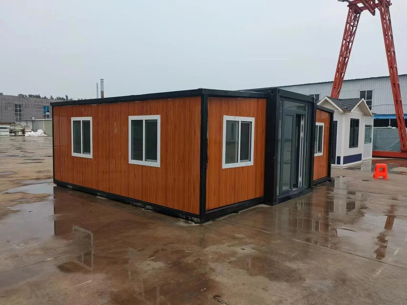 Yugong 2024 New  20/40ft Folded Expandable Shipping Container Homes Dropshipping