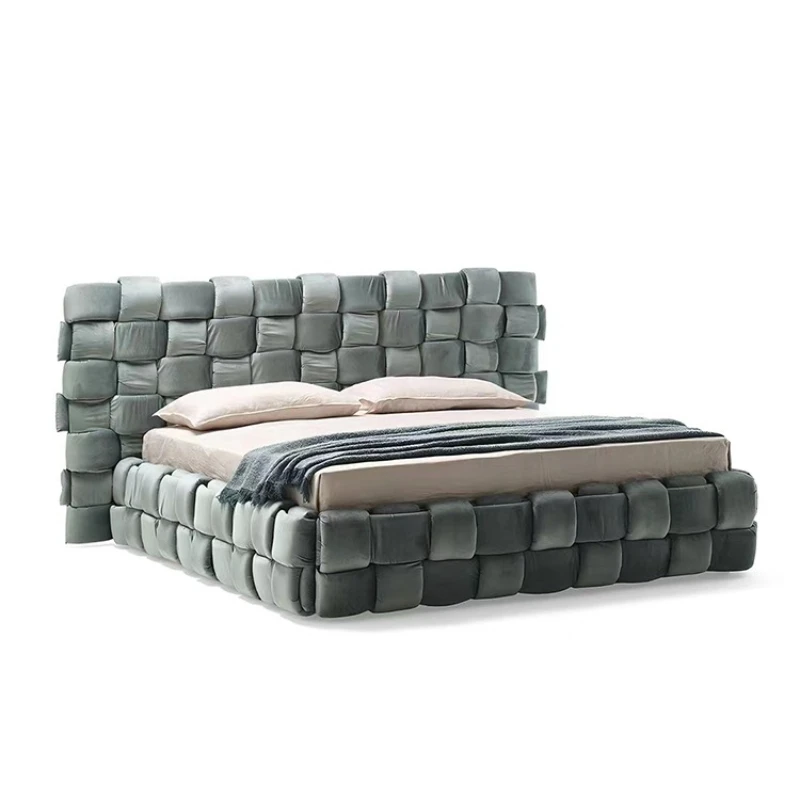 Modern simple woven checkered bed master bedroom high-end atmosphere solid wood double bed velvet soft bag bed double