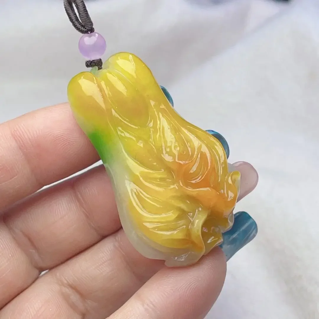 

Myanmar Laokeng jadeite natural glutinous seed Huang Fei Baicai cabbage jade pendant fine carving gift