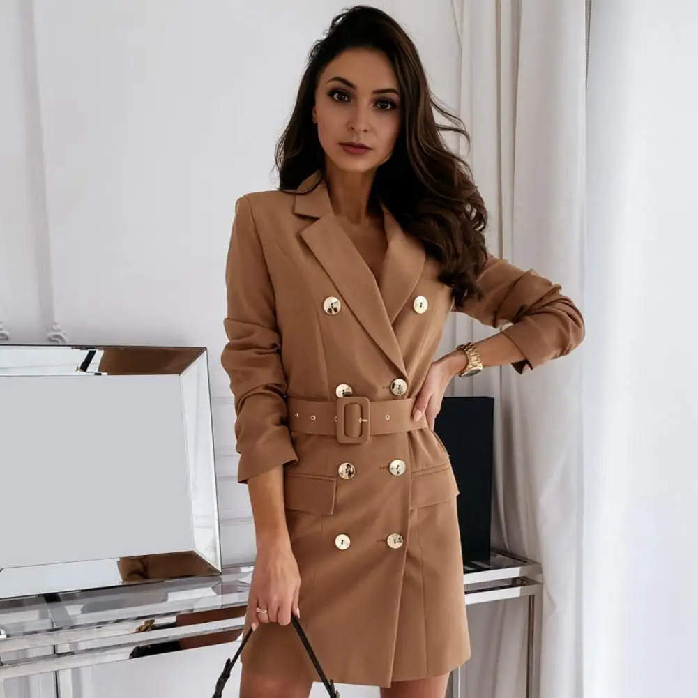 فستان بدلة نسائية مريح بدلة هش أنيقة مزدوجة الصدر فستان بدلة نسائي مع جيوب طية صدر السترة متوسطة الطول لملابس العمل