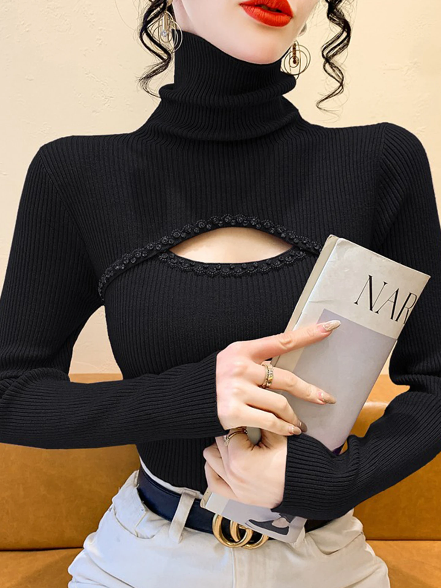 Koreański ażurowy sweter z koralikami, długi rękaw, golf, dzianinowa baza, damski sweter na jesień i zimę, dopasowany krój, do noszenia pod spód.