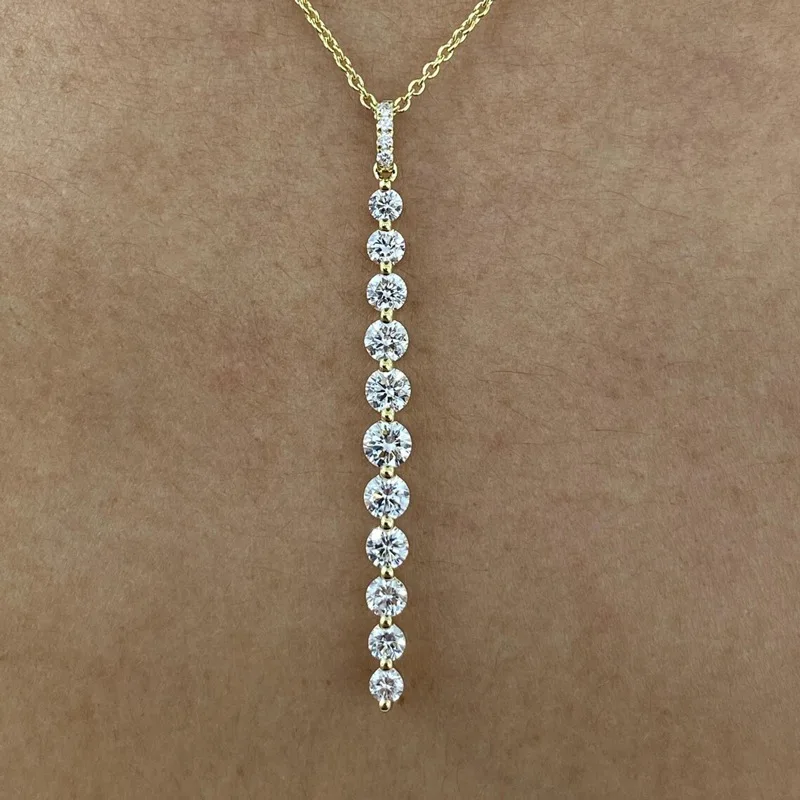 

Колье-подвеска Lnkry из позолоченного золота 14K с длинным элементом и 11 сверкающими камнями из муассанита для женщин, уникальный дизайн, изысканные ювелирные изделия