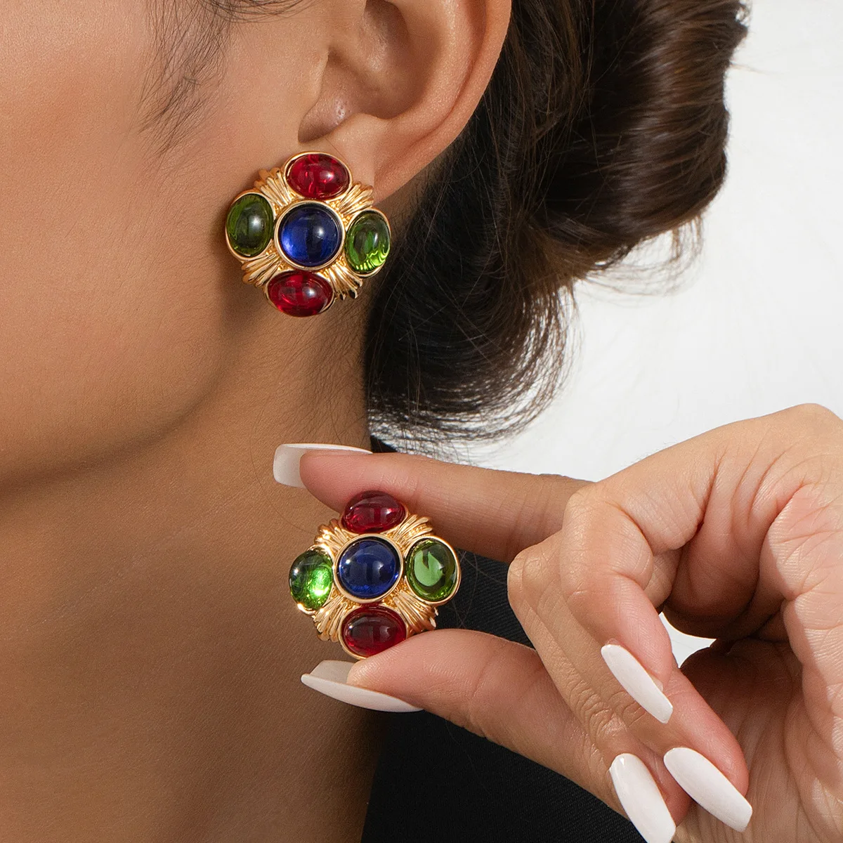 

French Retro Diamond-encrusted Flat Bead Steamed Bun High-end and Light Luxury Style Earrings 2025 Earring Stud